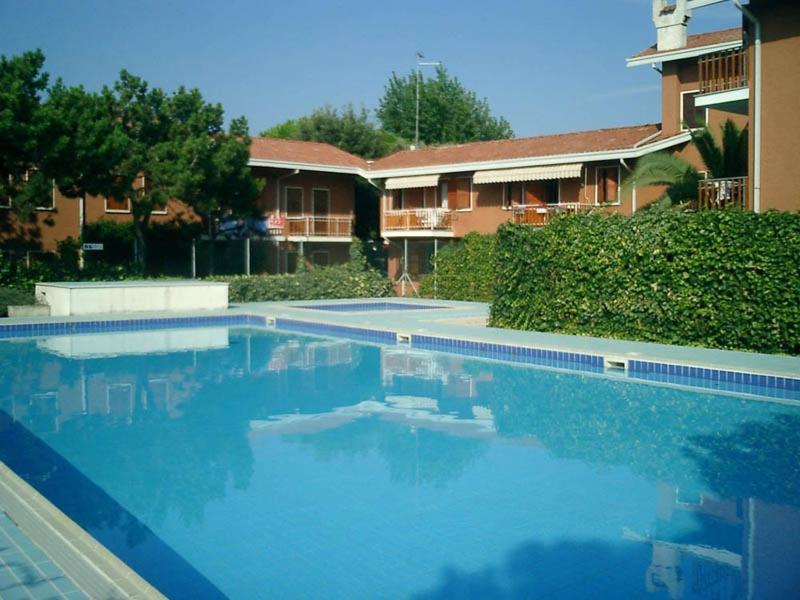 Cond Giardino Apartment Линяно Сабиадоро Екстериор снимка
