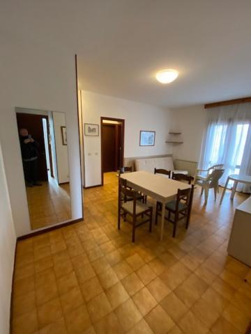Cond Giardino Apartment Линяно Сабиадоро Екстериор снимка